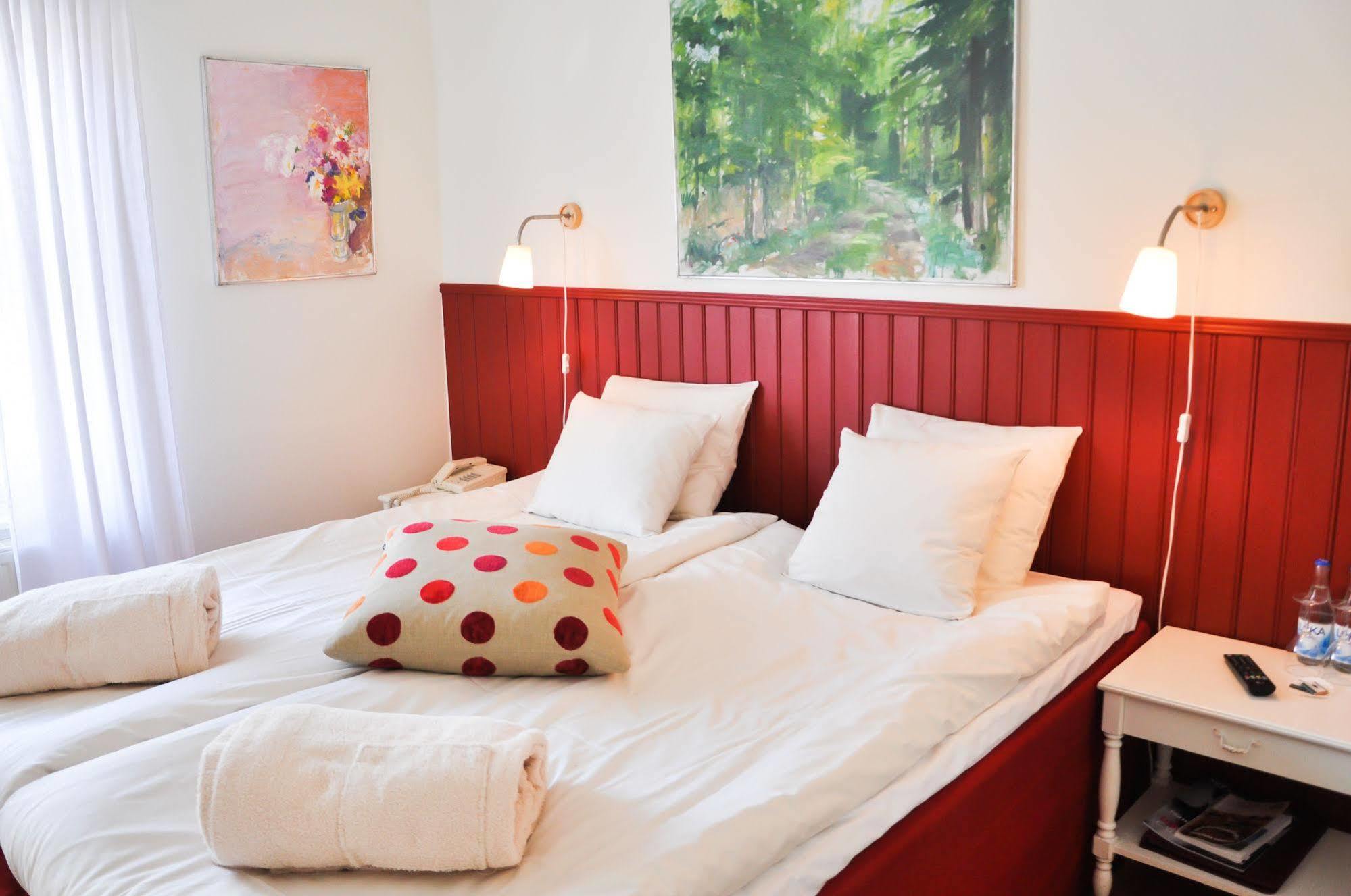 Broesarps Gaestgifveri & Spa ภายนอก รูปภาพ